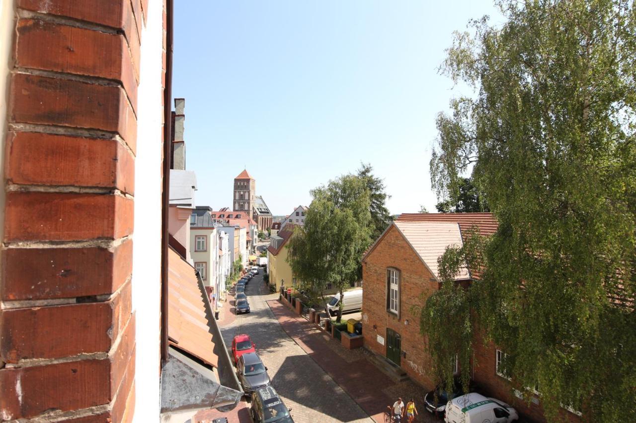 Blue Doors Hostel Altstadt Rostock Exterior photo